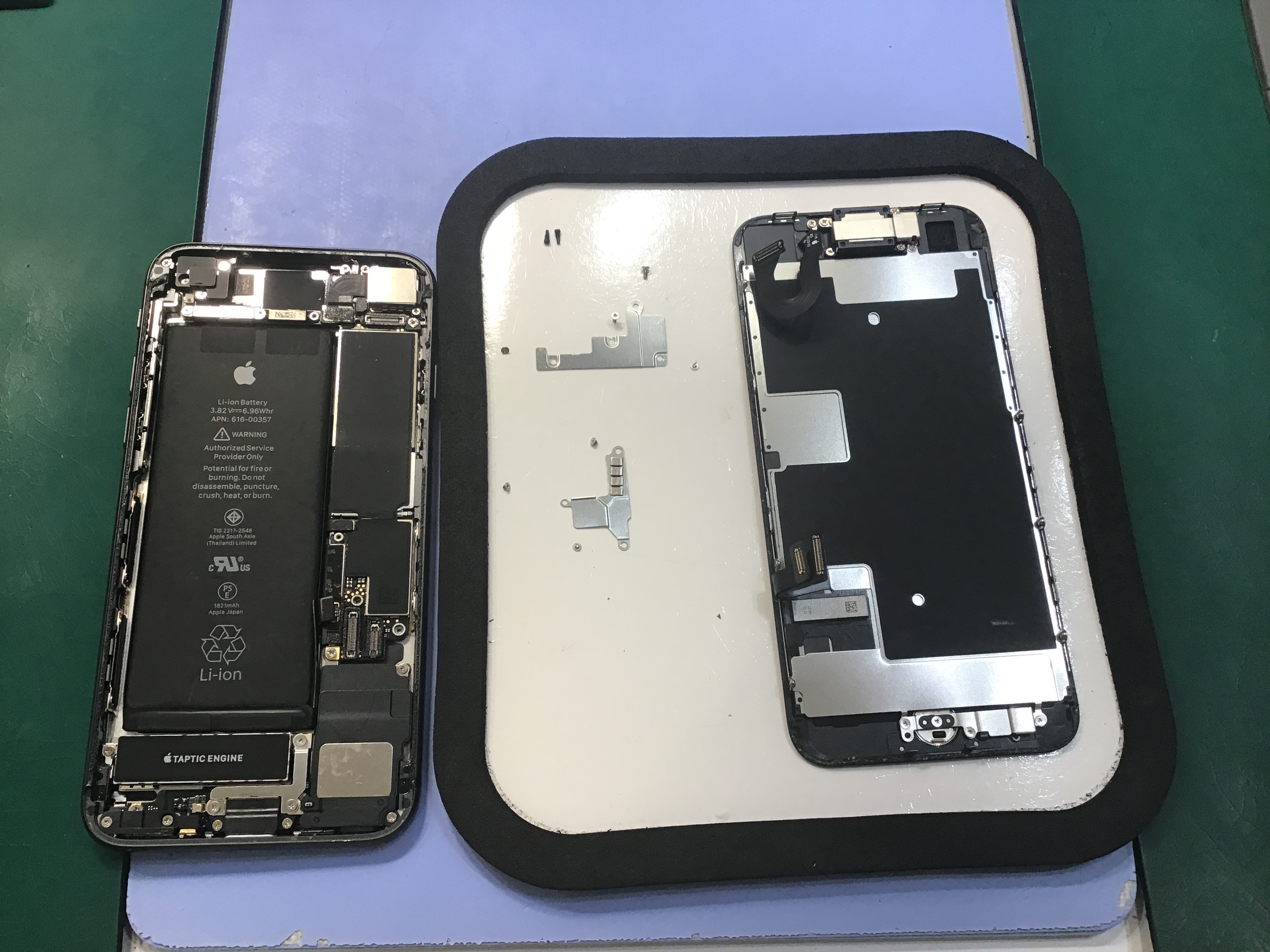 iPhone8のバッテリー交換ならデータそのまま修理可能なスマホ修理工房町田モディ店へ！